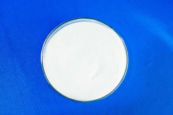 Químicos de fluidos de fraturamento de baixa biodegradabilidade com alto ponto de fulgor e baixa corrosividade
